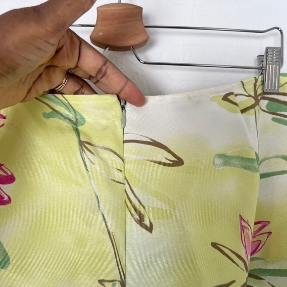 Neiman Marcus Floral Dress Pants Green - Picture 4 of 7